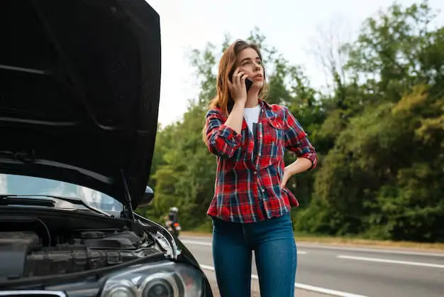 Wie belt u als u stilstaat op de snelweg
